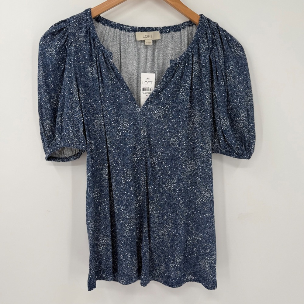 NWT LOFT Blue Paisley Puff Sleeve Split Neck Rayon Top Women XS Boho